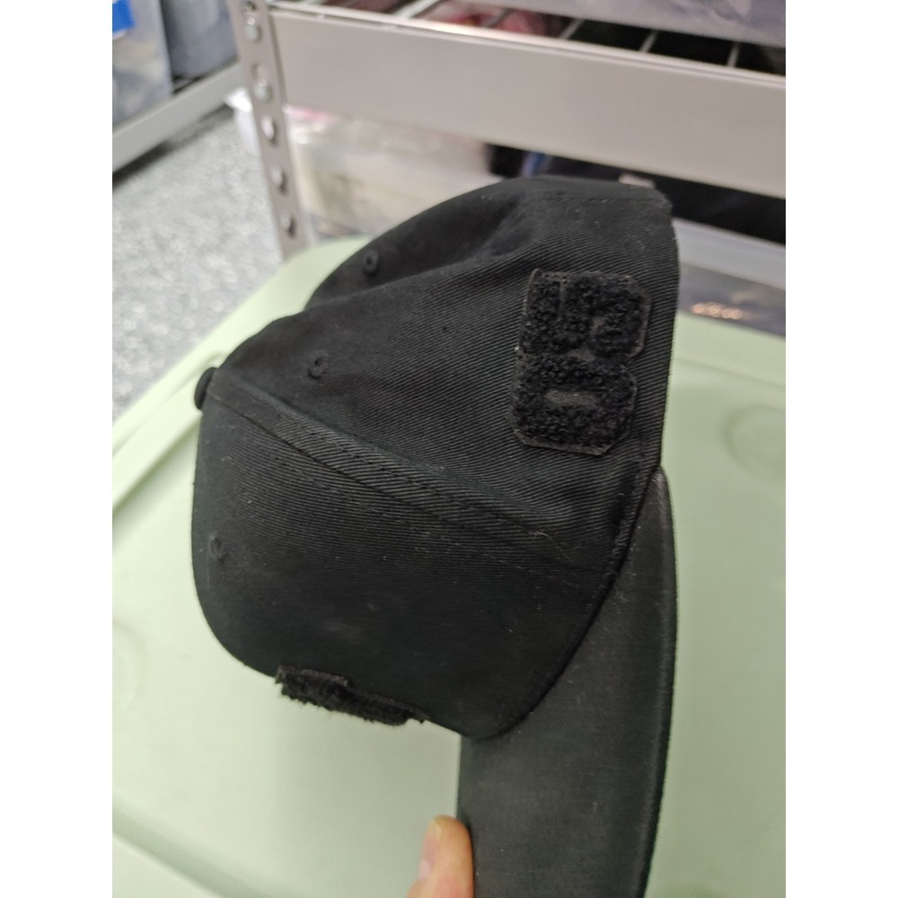 Undefeated Men's Adjustable Black Hat embroidered Logo OSFM Structured‎ - Picture 4 of 9